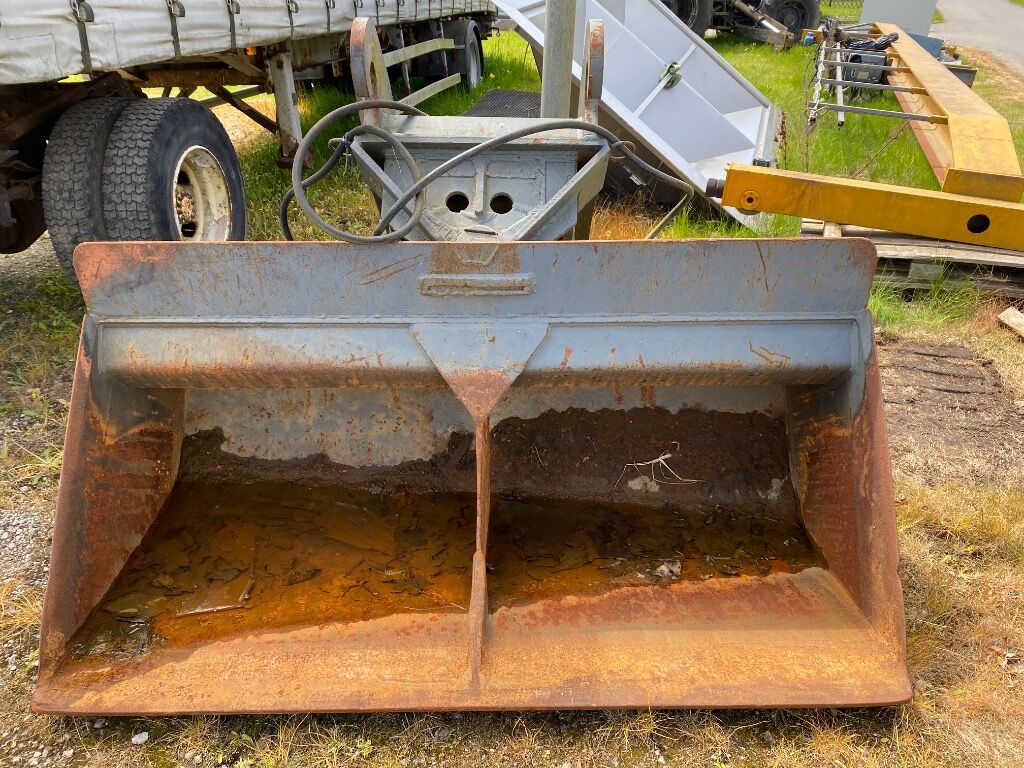 Excavator Hydraulic Tilting Grading Bucket (2 Meter) With Volvo S60 Mount.