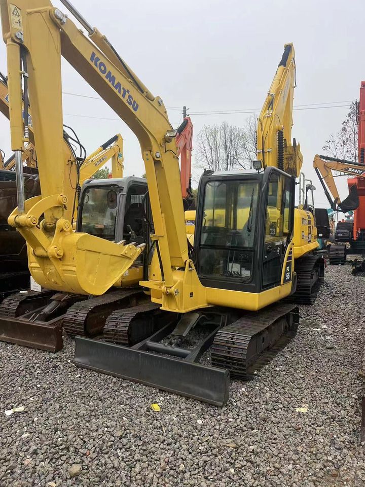2022 Komatsu 56-7 Excavator pe Șenile