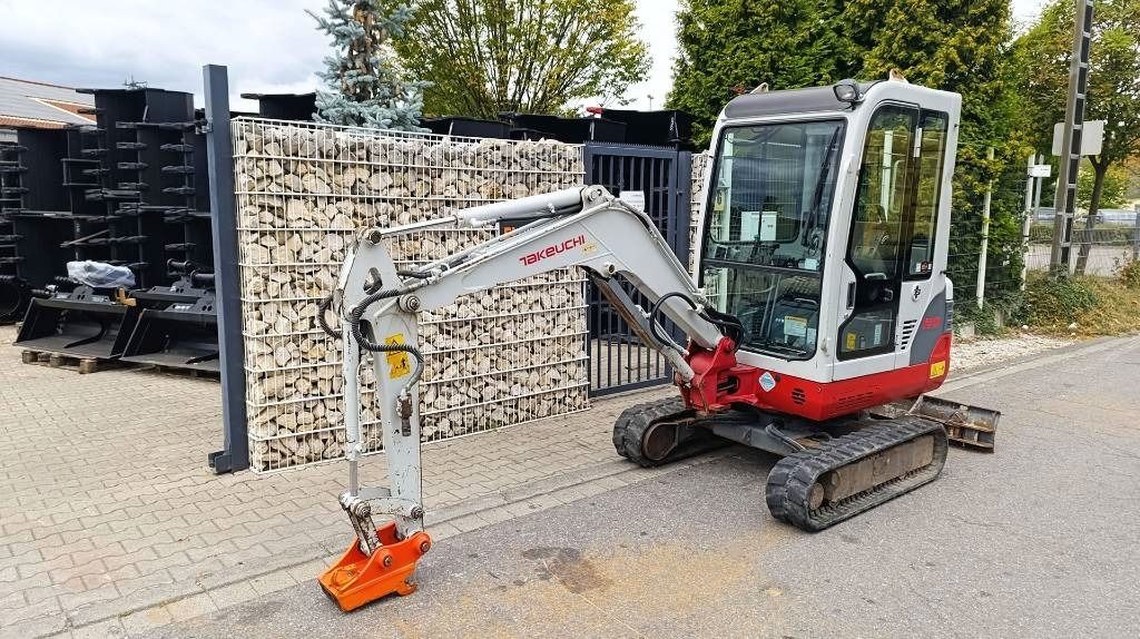 Mini-excavator Takeuchi TB219, 2012