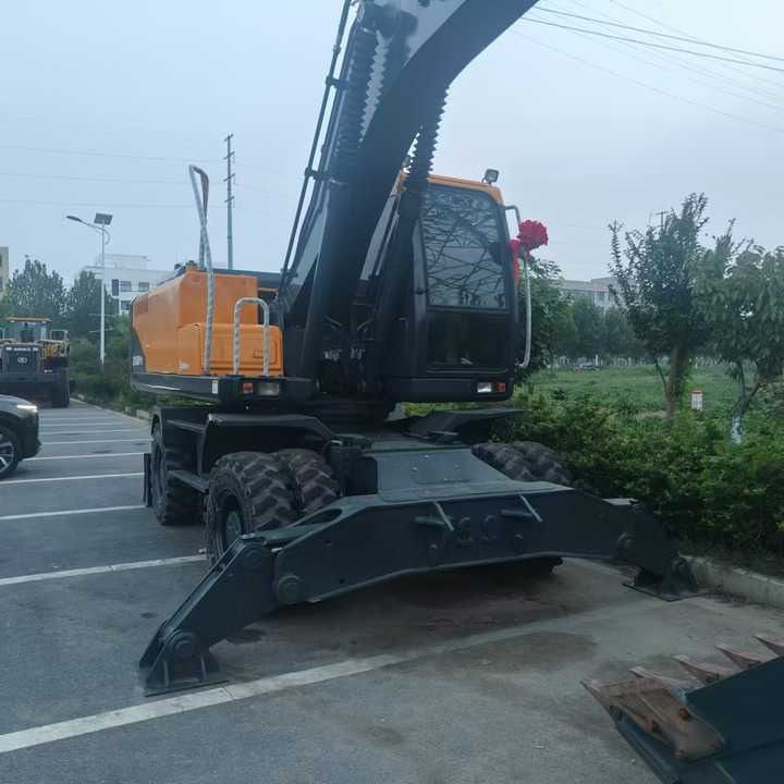 Hyundai 210WVS Wheel Excavator