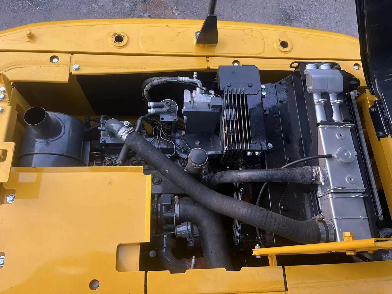 Komatsu PC130 Crawler Excavator