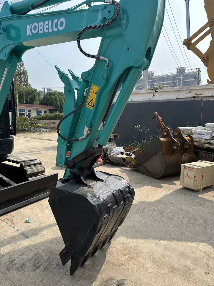 2013 Kobelco SK55SR mini excavator boom and bucket detail 2013 Kobelco SK55SR mini excavator boom and bucket detail
