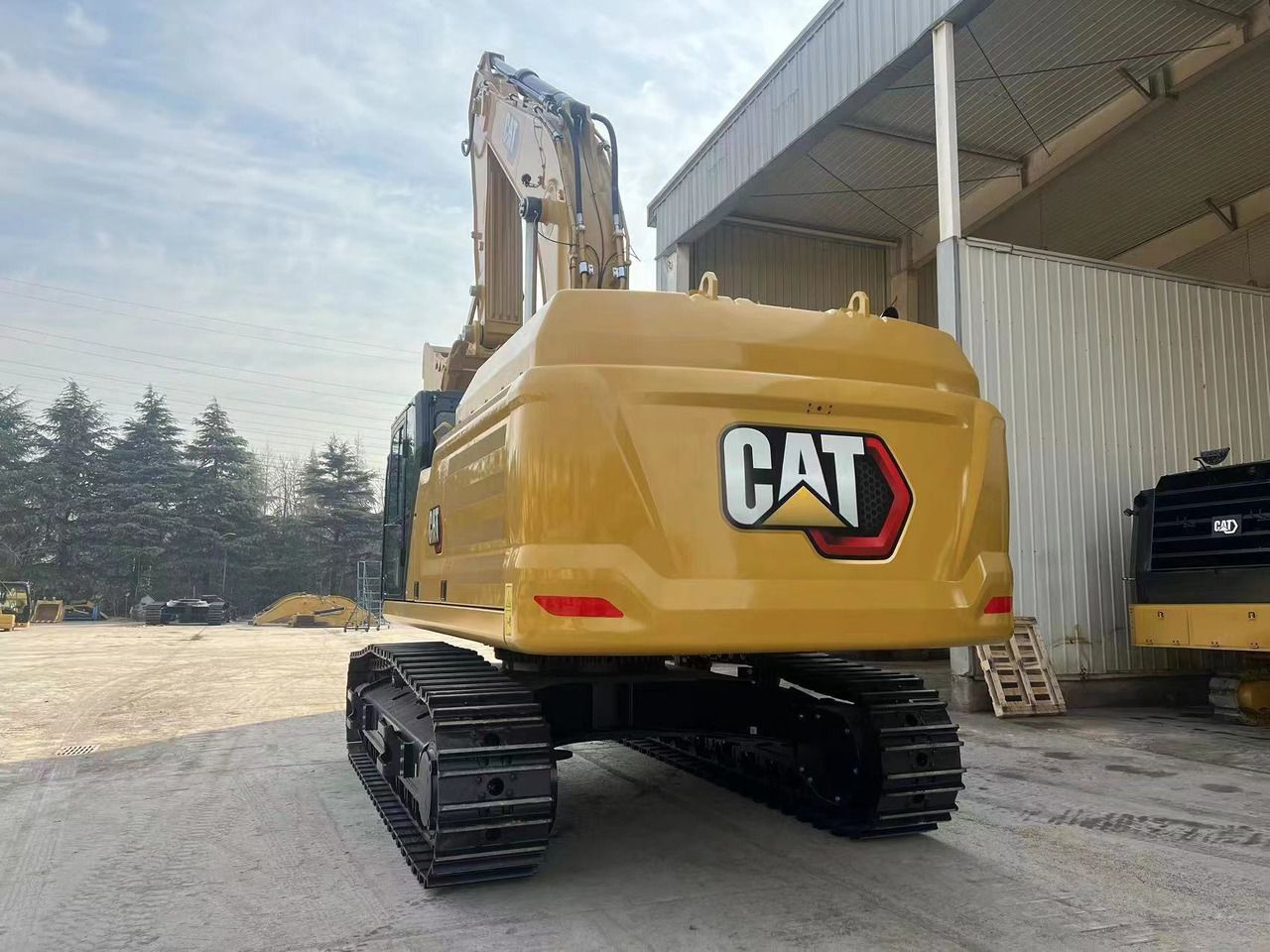 New 2026 Caterpillar 352 Crawler Excavator