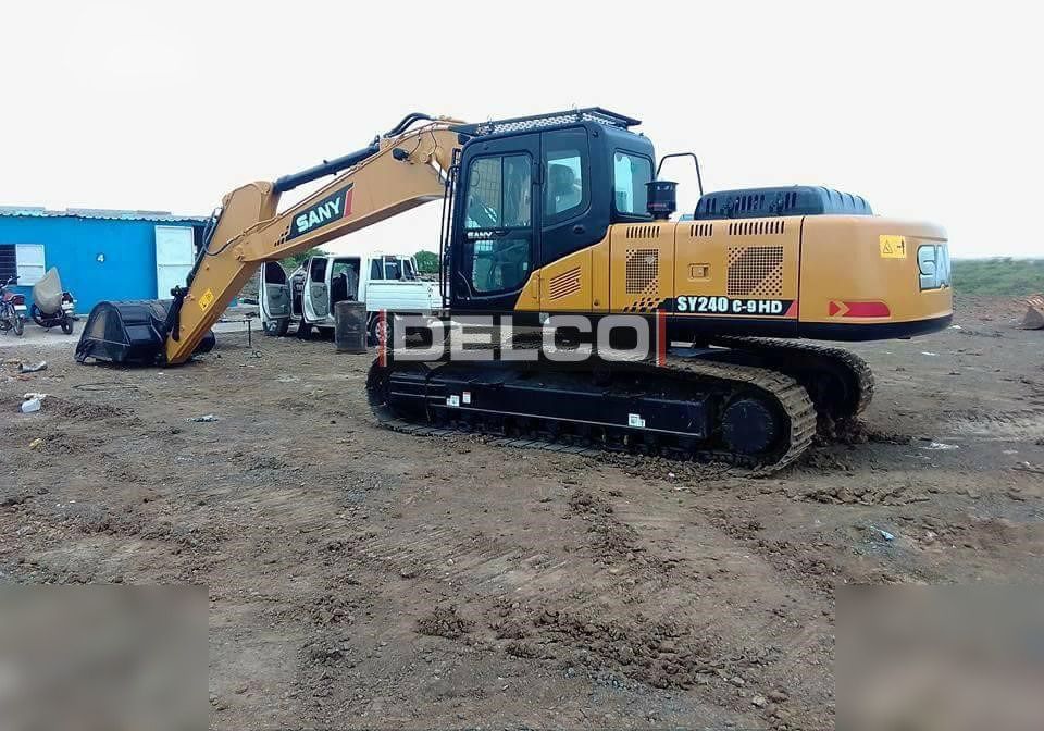 2026 Sany SY240C-9HD Crawler Excavator with a black digging bucket and visible SY240C-9HD model marking on the counterweight. 2026 Sany SY240C-9HD Crawler Excavator with a black digging bucket and visible SY240C-9HD model marking on the counterweight.